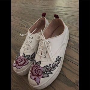 Top shop rose low top sneakers